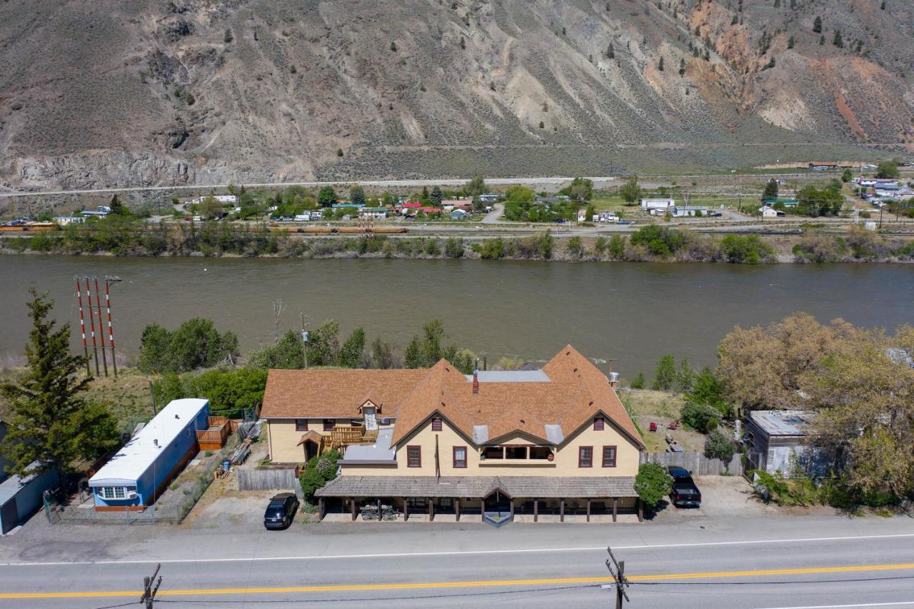 The Inn At Spences Bridge エクステリア 写真